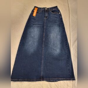 JEANS--High-waisted, stretch denim skirt. New w/tags. Size 4.